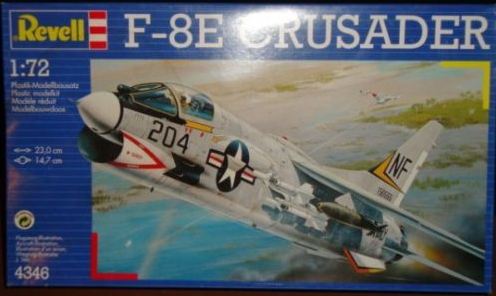 revell_f-8e_4346.jpg