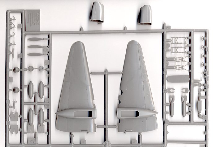 italeri_pe-2_sprue2.jpg